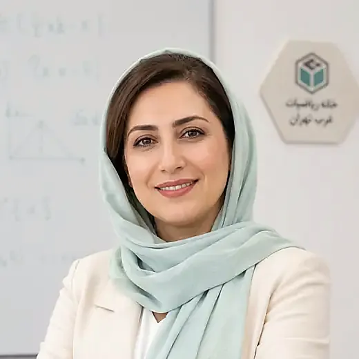 پرتره فرضی مریم احمدی در فضای آموزشی